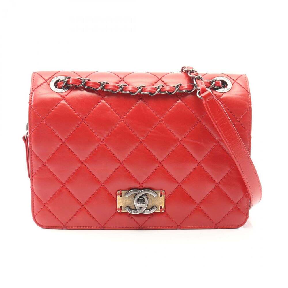 Chanel Matelassé Shoulder Bag/Handbag, Leather, Women's, Red